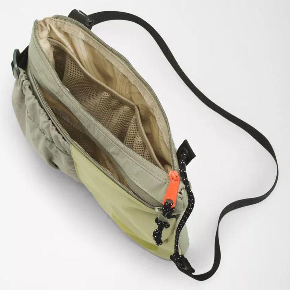 THE NORTH FACE Mountain Crossbody Bag TeaGreen - New With Tags - Picture 4 of 7